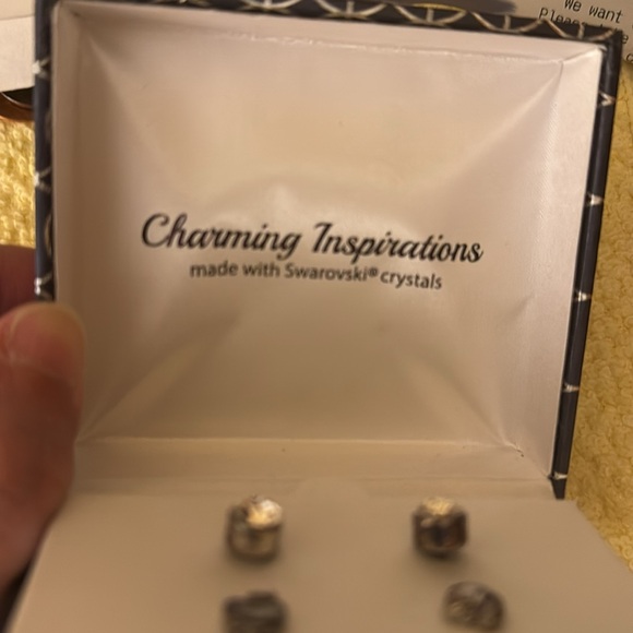 Swarovski Crystals Fine Silver Plated Studs Set - Picture 9 of 9